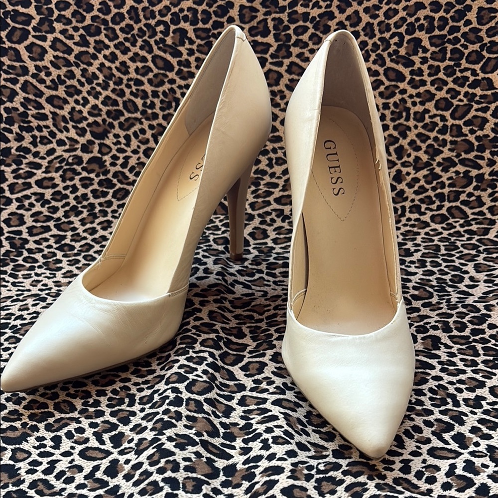 Guess Cream Stiletto Heels Elegant Pumps